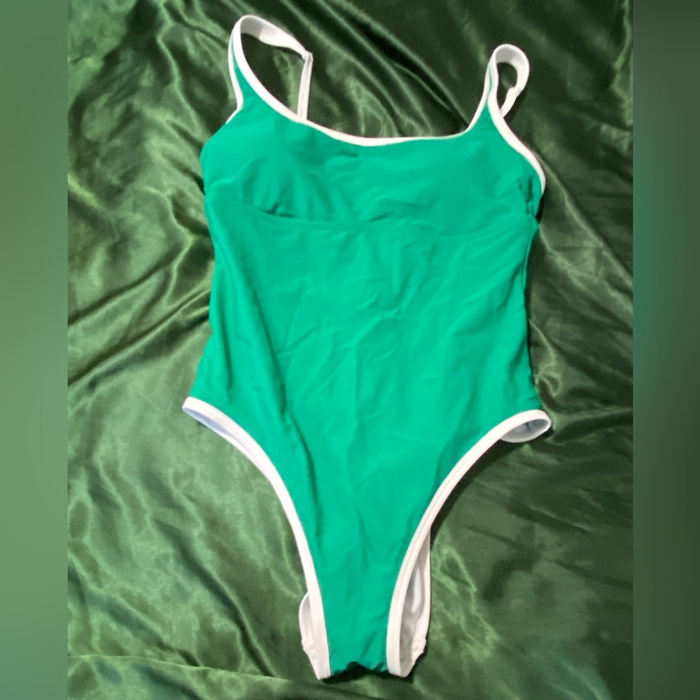 Elegant Green Women's One Piece Swimsuit